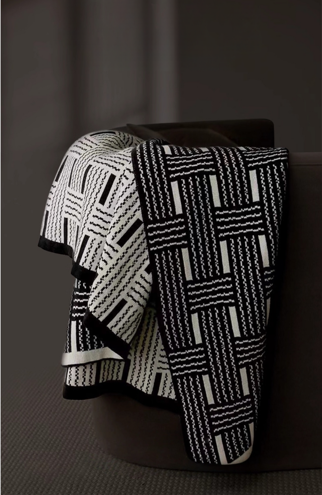 Mutipurpose sofa blanket - image 1