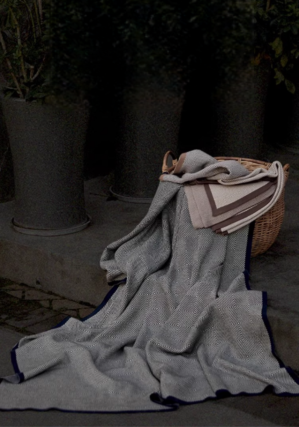 Luxury blanket comfortable sofa cover - image 6