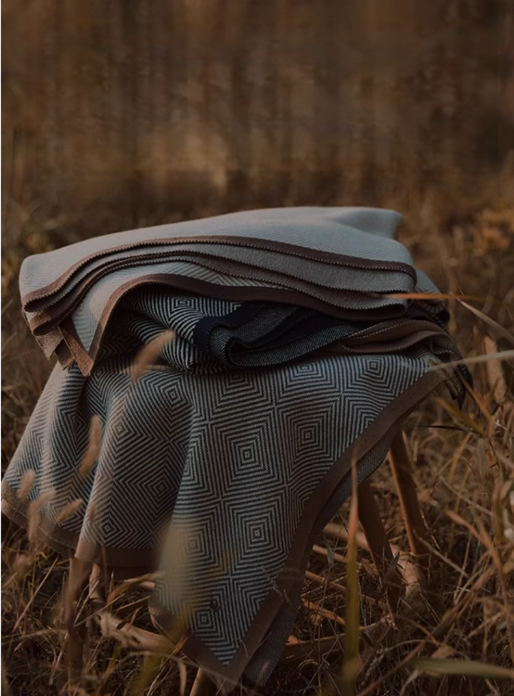 Luxury blanket comfortable sofa cover - image 5